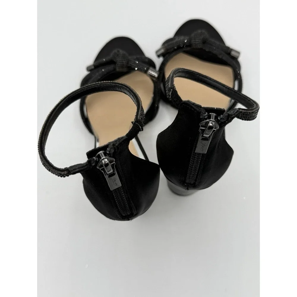(Authentic) Jewel by Badgley Mischka  New    Size 6    Retail $129‎